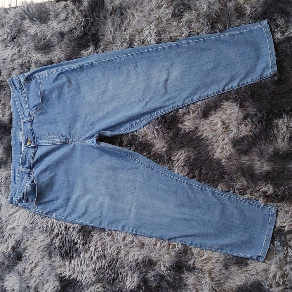 Soft Surroundings Ankle Jean 16